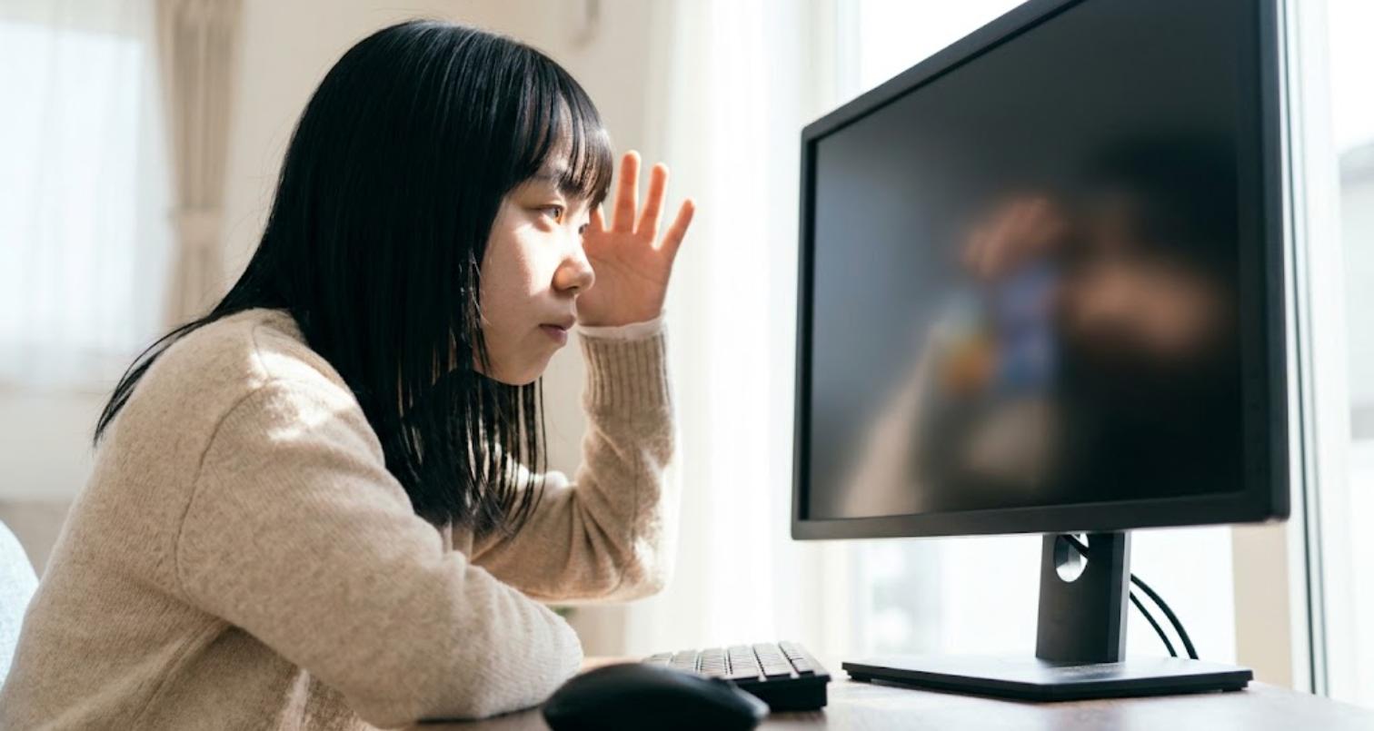 部屋の明るさに合わせてモニターのパネルを選ぶ（4Kモニター パネル 比較）