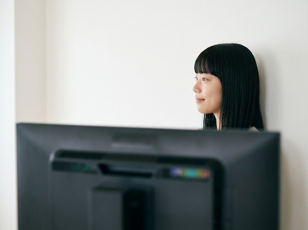 視力の限界と4Kモニターの視聴距離の関係